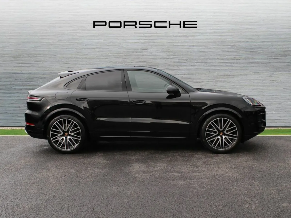 Porsche Cayenne E-Hybrid Coupe (New) - Image 4