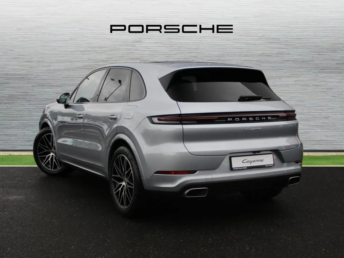 Porsche Cayenne E-Hybrid - Image 3