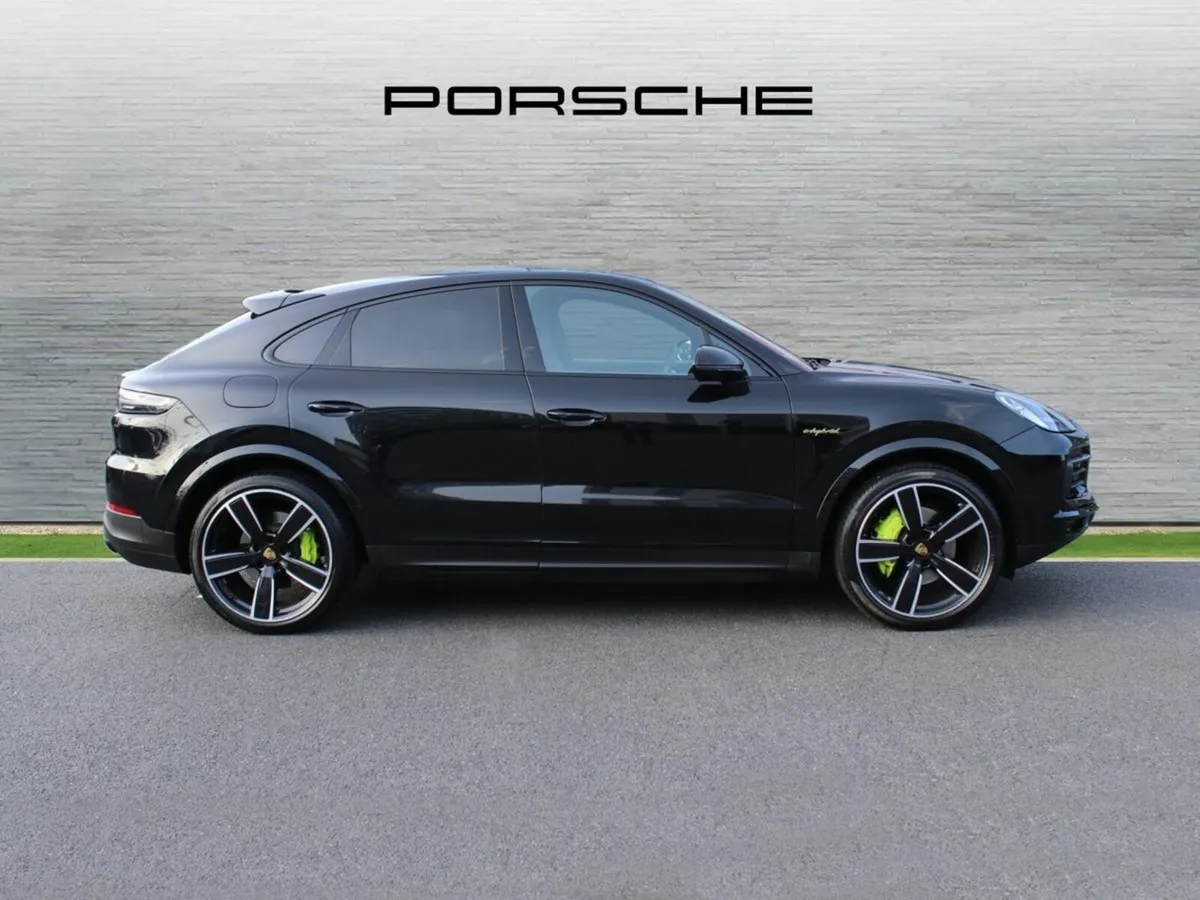 Porsche Cayenne E-Hybrid Coupe Platinum Edition - Image 4