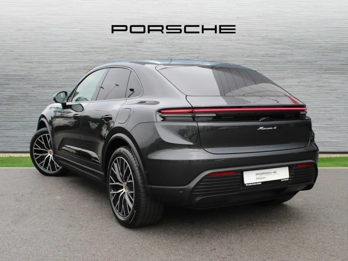 Porsche Macan 4 Electric - Image 3
