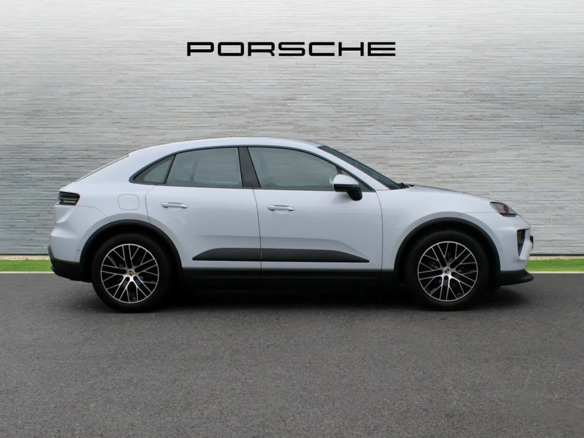 Porsche Macan Electric - Image 4