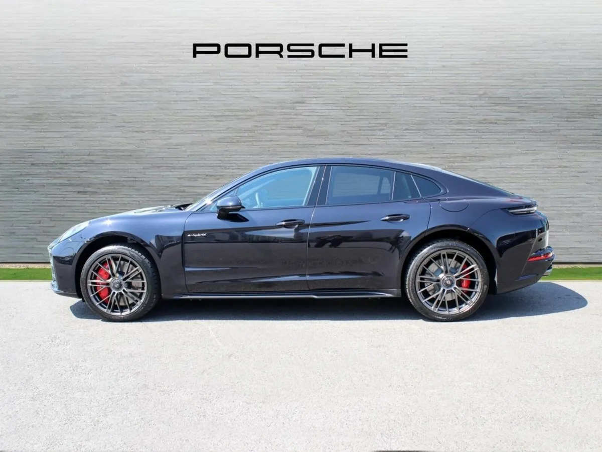 Porsche Panamera Turbo E-Hybrid (New 2026) - Image 4