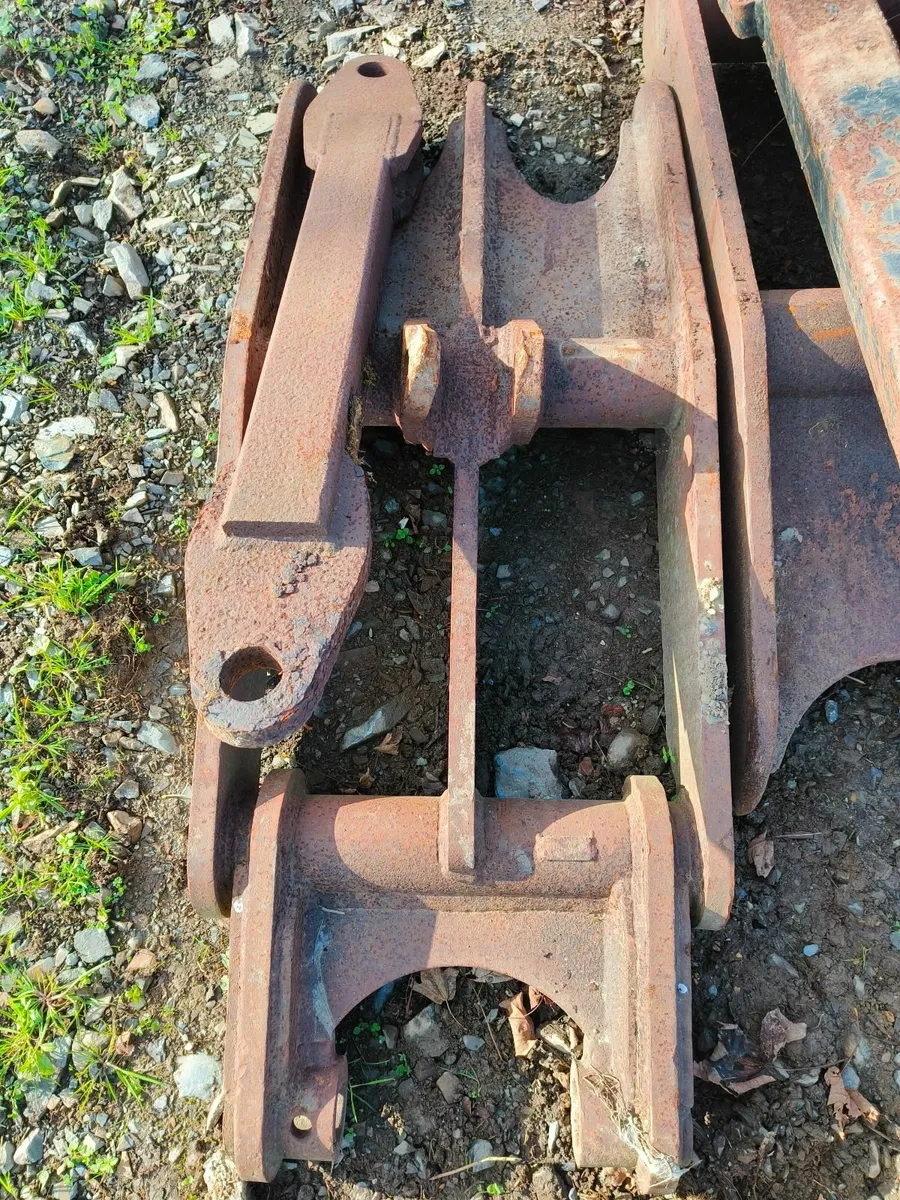 Thumb Grab for 45T Excavators - Image 4