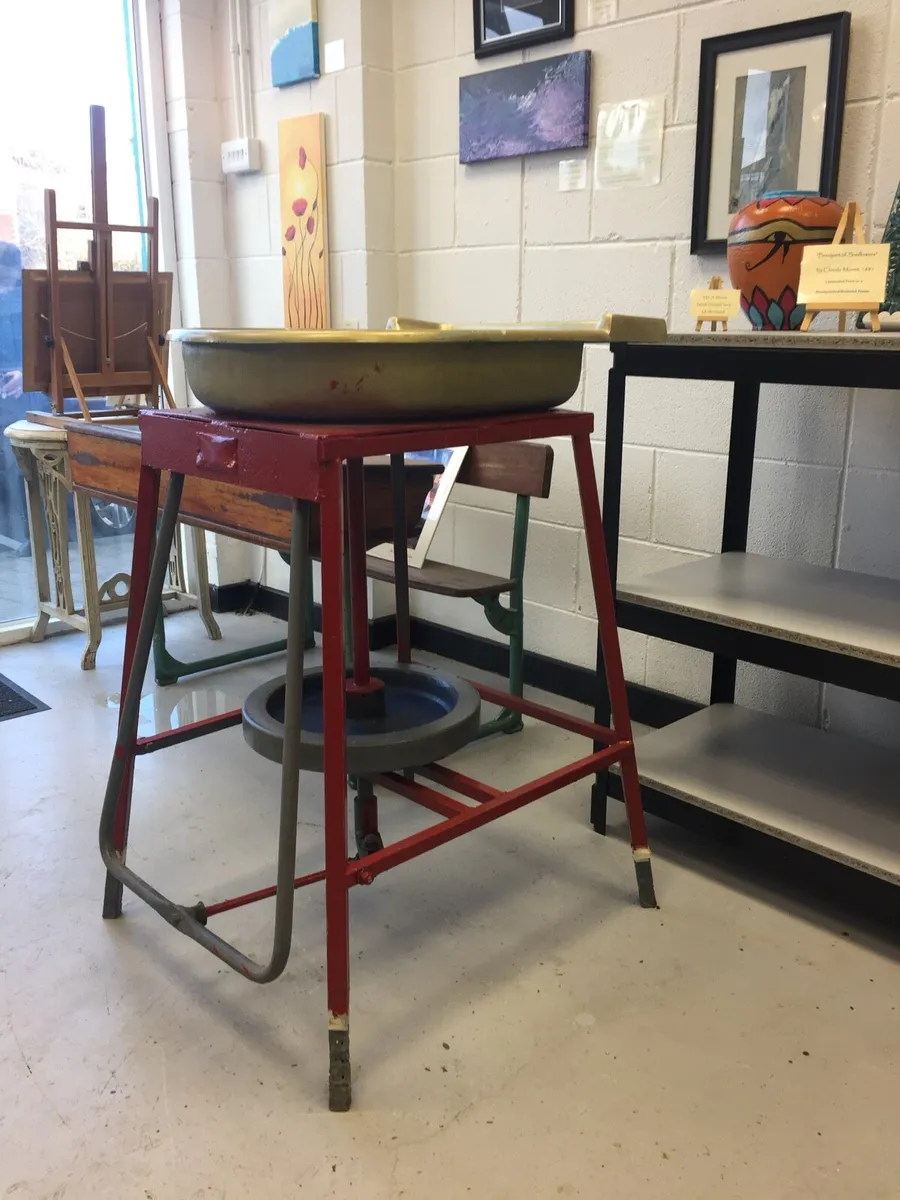 Potters kickwheel - Image 4