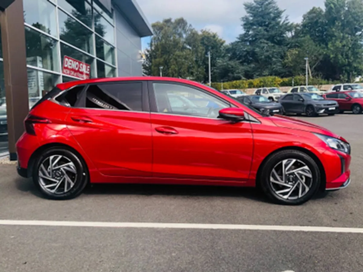 Hyundai i20 Deluxe Plus 1.0 Automatic - Image 3