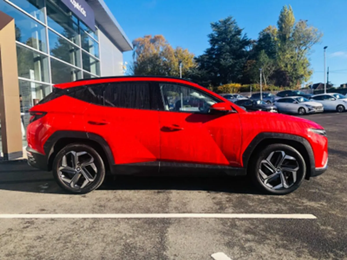 Hyundai Tucson Executive 1.6 Plug-In Hybrid 4WD - Image 4