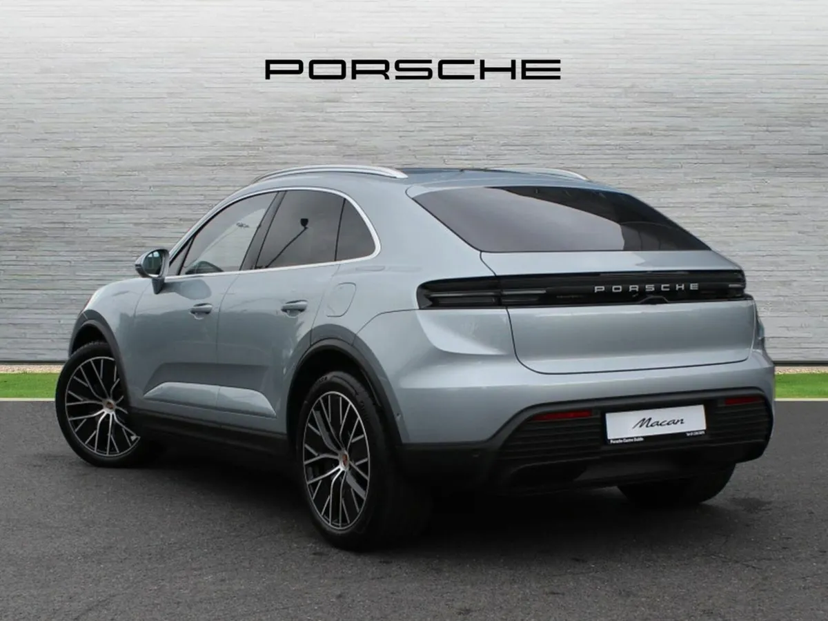 Porsche Macan 4 Electric - Image 3