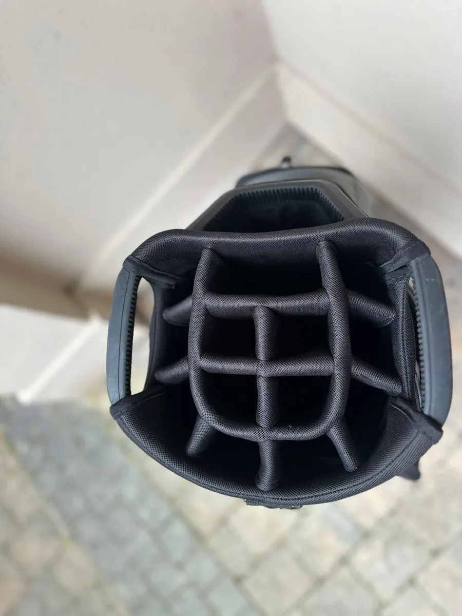 Taylor made Deluxe Golf Cart Bag - Image 3