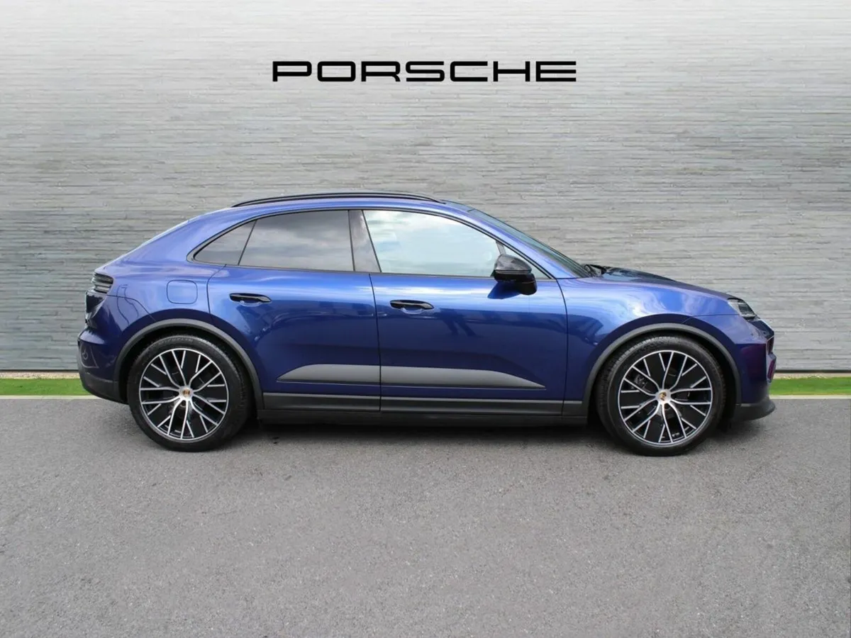 Porsche Macan 4 Electric - Image 4