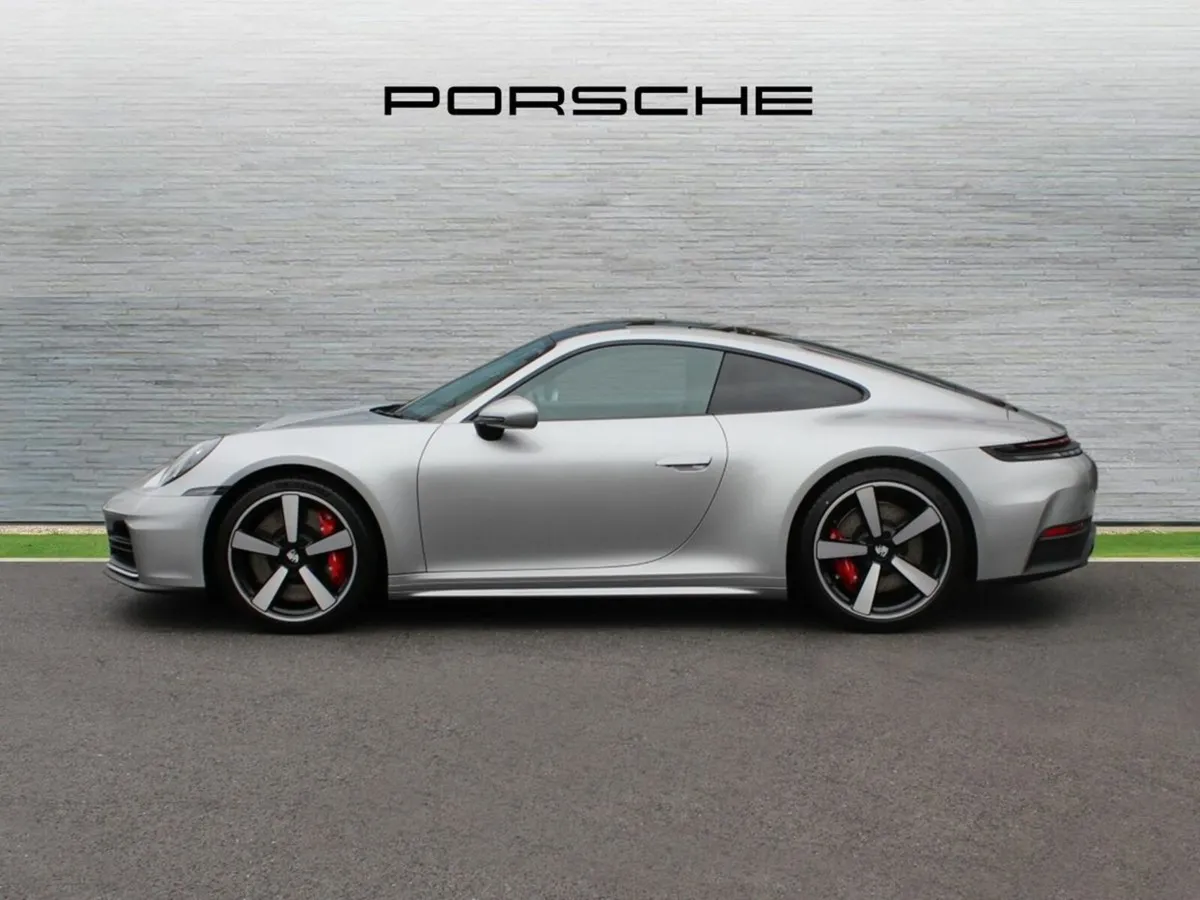 Porsche 911 Carrera S - Image 4