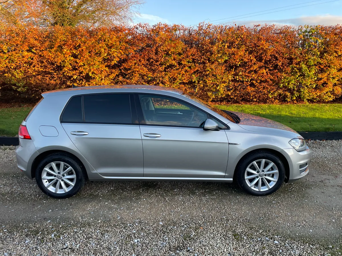 VOLKSWAGEN GOLF 1.2 TSI LOUNGE MODEL DSG AUTO - Image 4