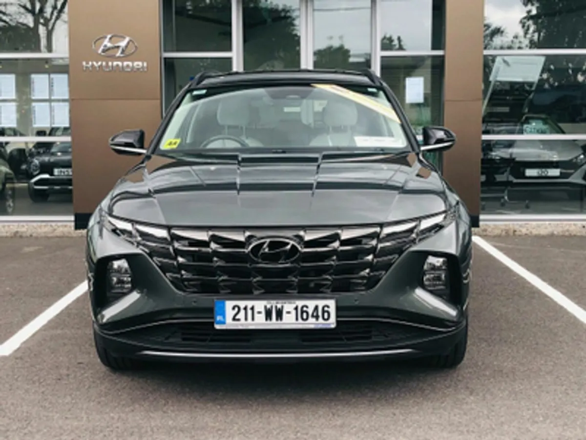 Hyundai Tucson Executive Plus 1.6 Diesel Automatic - Image 2