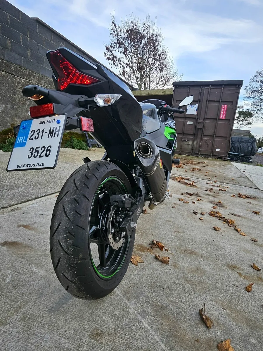 Kawasaki Ninja 400cc EXTREMELY LOW MILEAGE ! - Image 3