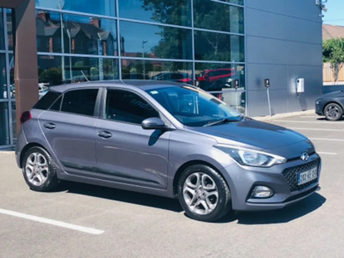 Hyundai i20 Deluxe 1.2 Petrol - Image 3
