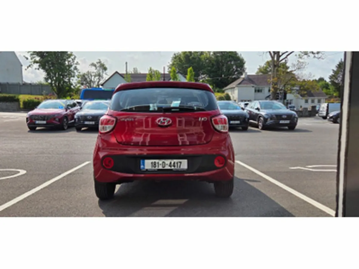 Hyundai i10 Deluxe 1.0 Petrol - Image 3