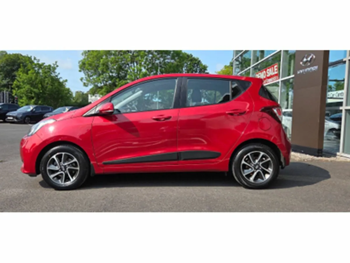 Hyundai i10 Deluxe 1.0 Petrol - Image 4
