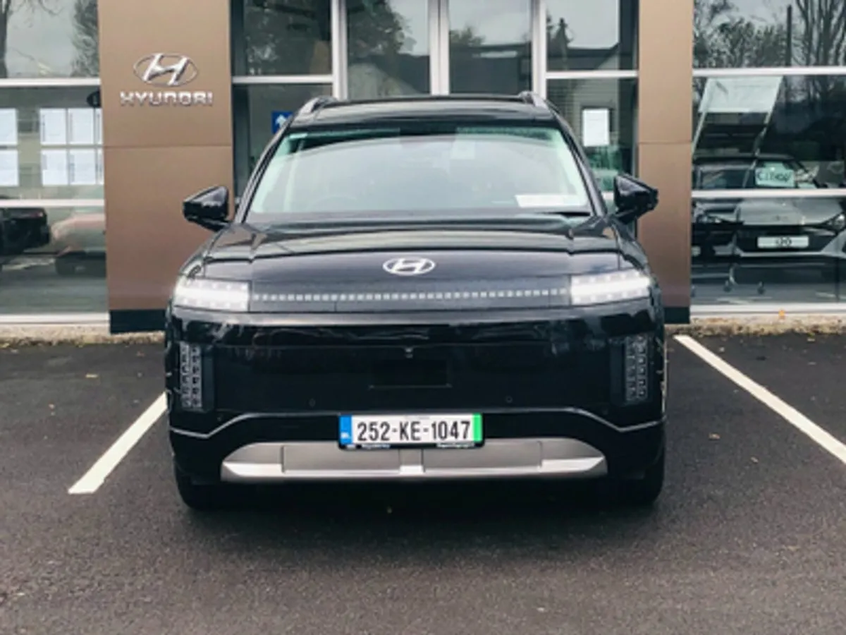 Hyundai IONIQ 9 EV Platinum 110Kwh *Demonstrator M - Image 2