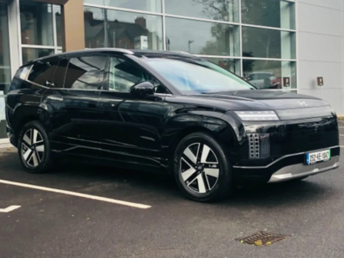 Hyundai IONIQ 9 EV Platinum 110Kwh *Demonstrator M - Image 3