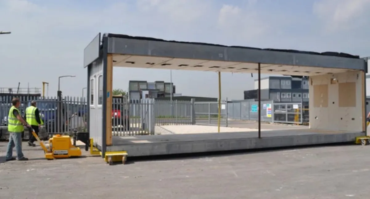 Pair of MasterMover Powered Electric Tugs - Image 4