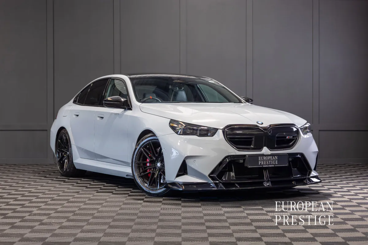 2025 BMW M5 (G90) - Image 1