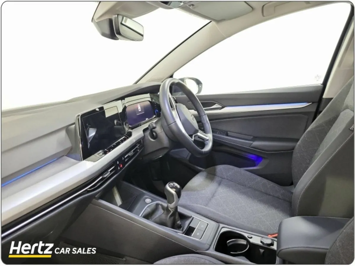 Volkswagen Golf LIFE 110HP 1.0TSI Petrol Manual - Image 4