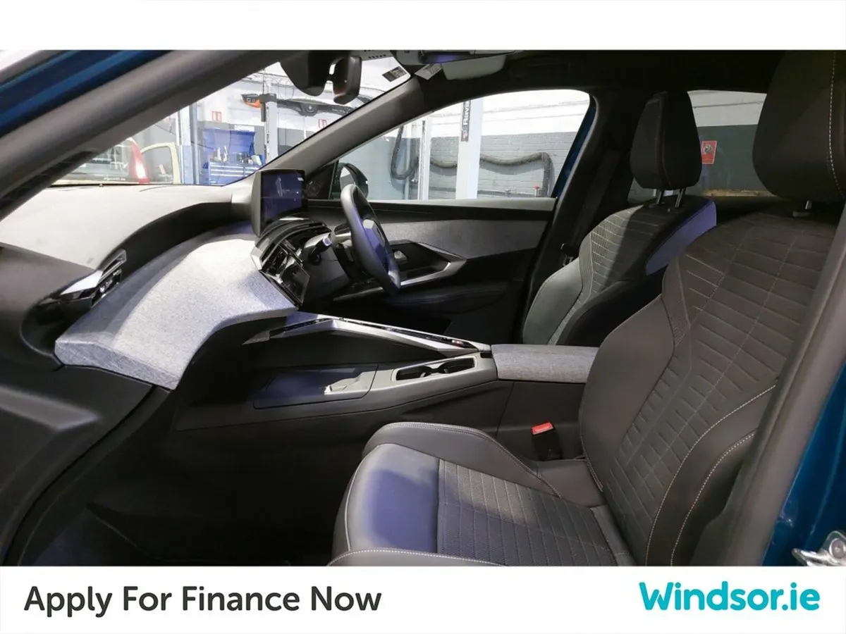 Peugeot 3008 BEV 73kWH 210BHP Allure - Image 4