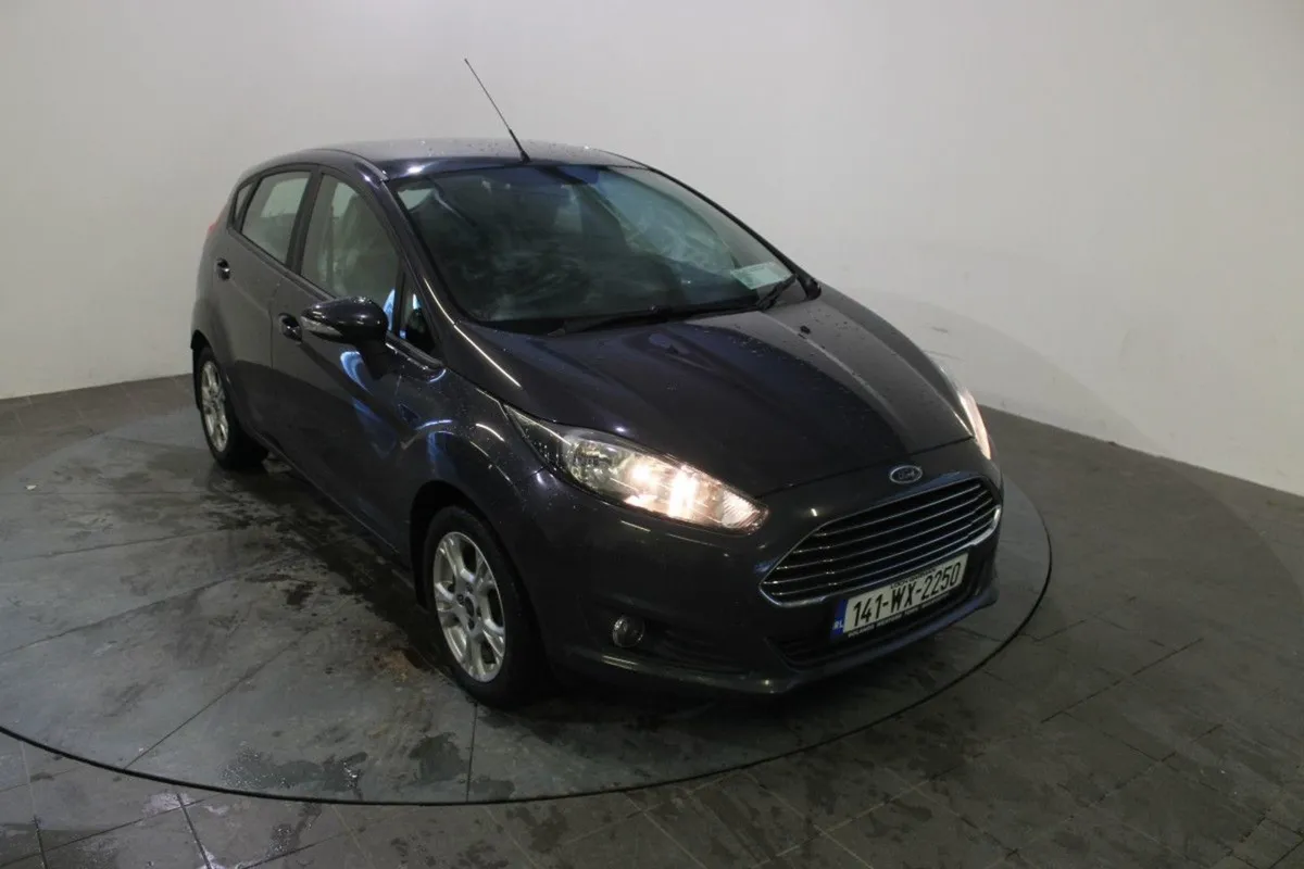 Ford Fiesta Zetec 1.25 60hp 4DR - Image 1