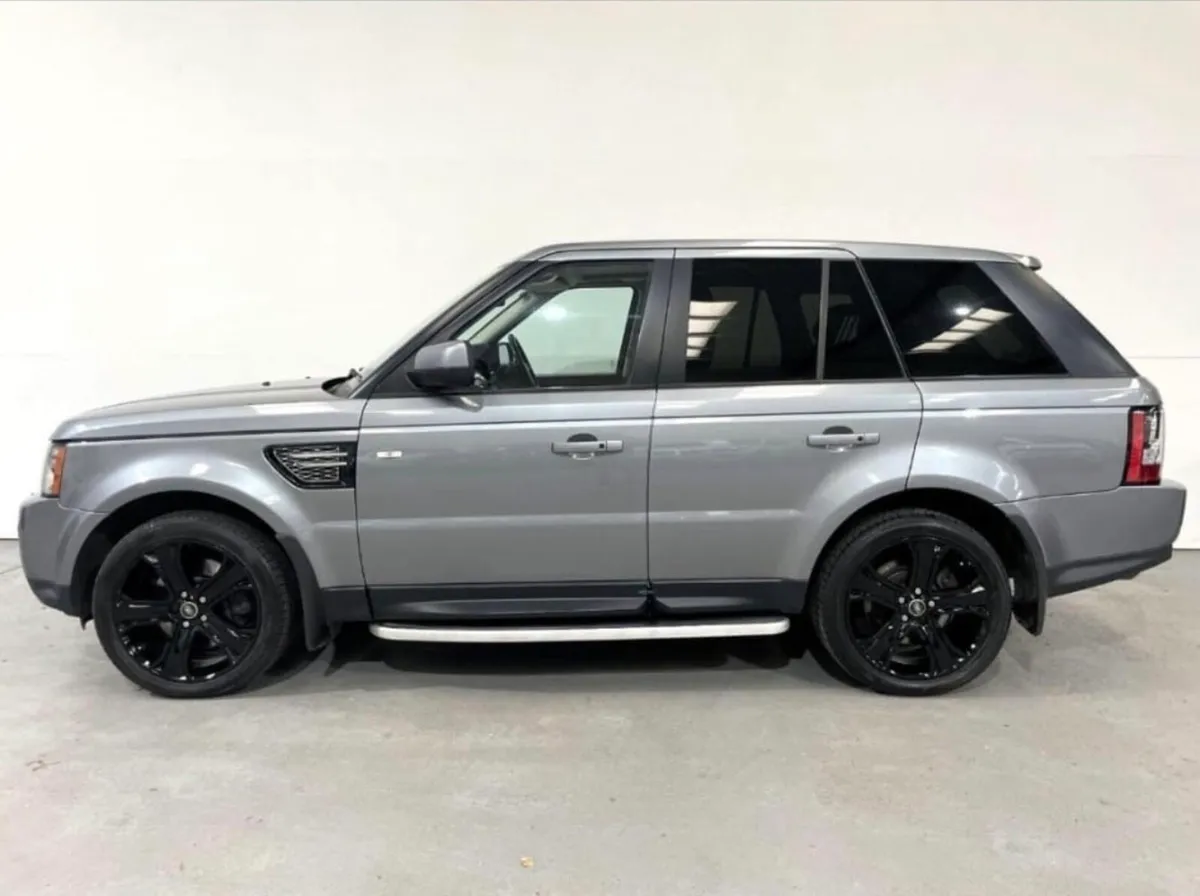Range Rover Sport - Image 1