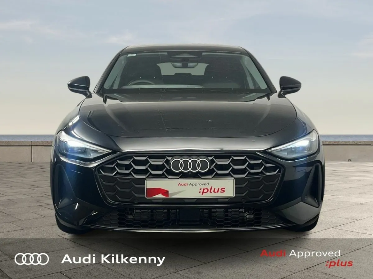 Audi A5 E Hybrid quattro 220 KW SE - Image 2