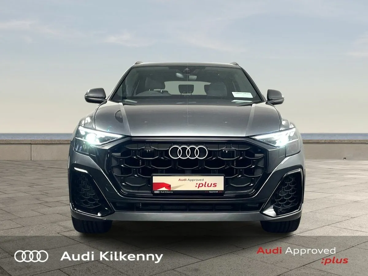 Audi Q8 SUV 55 TFSI E Q S LINE - Image 2