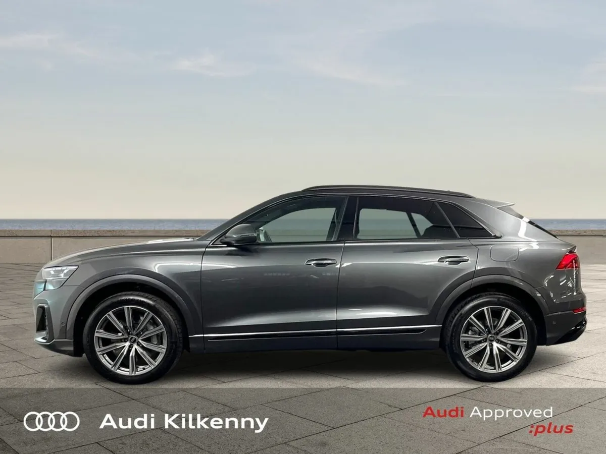 Audi Q8 SUV 55 TFSI E Q S LINE - Image 4