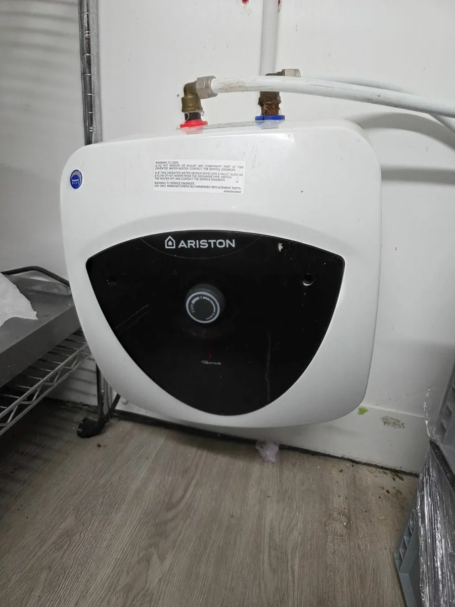 Water heater - Image 2