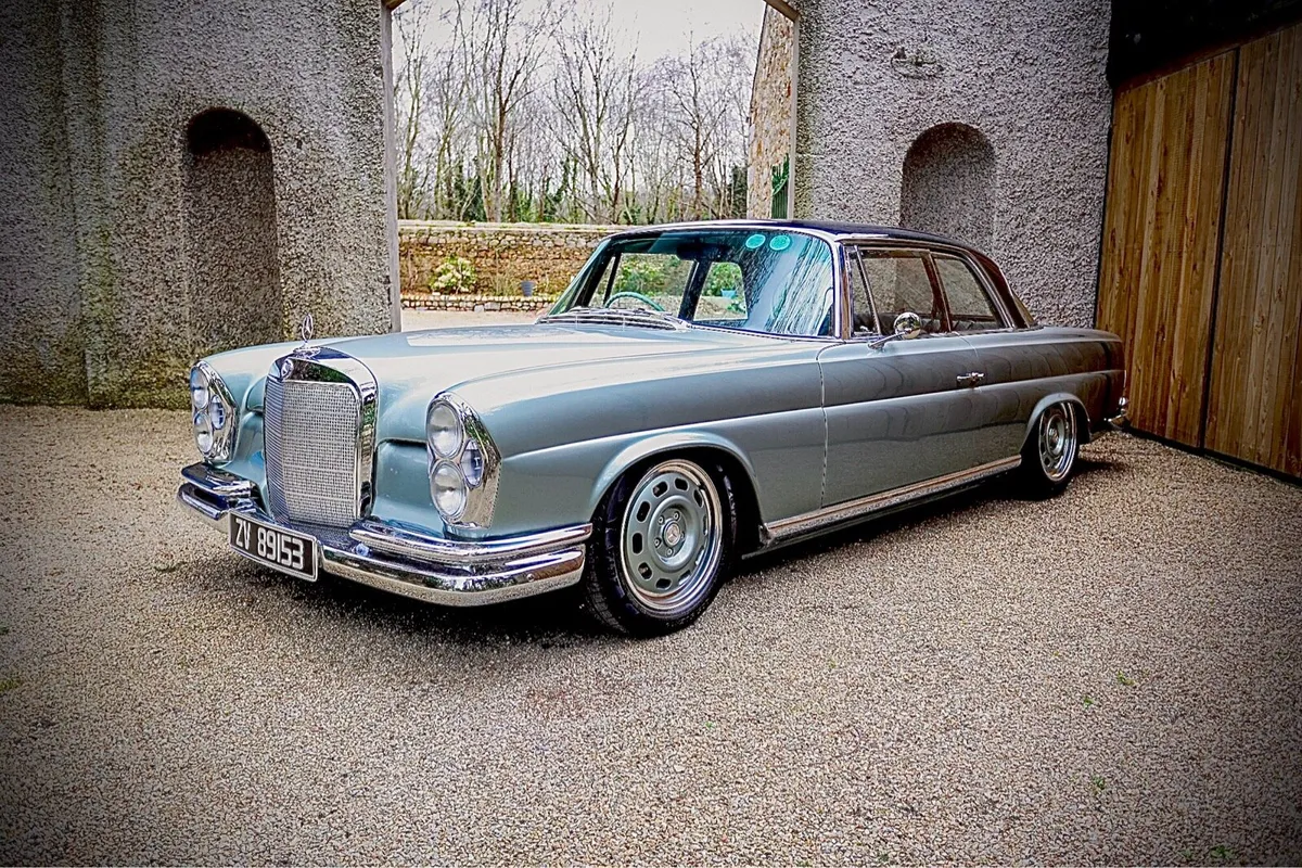 Mercedes W111 Coupe V8 - Image 1