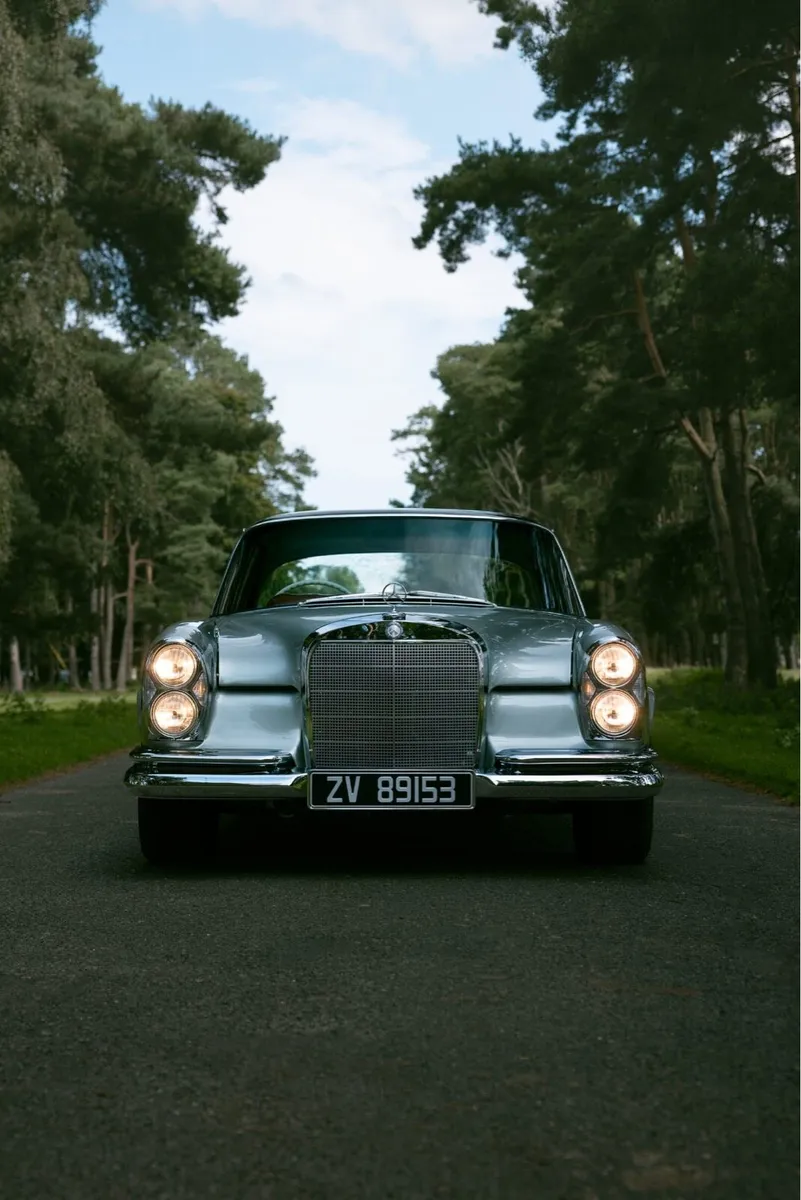Mercedes W111 Coupe V8 - Image 3