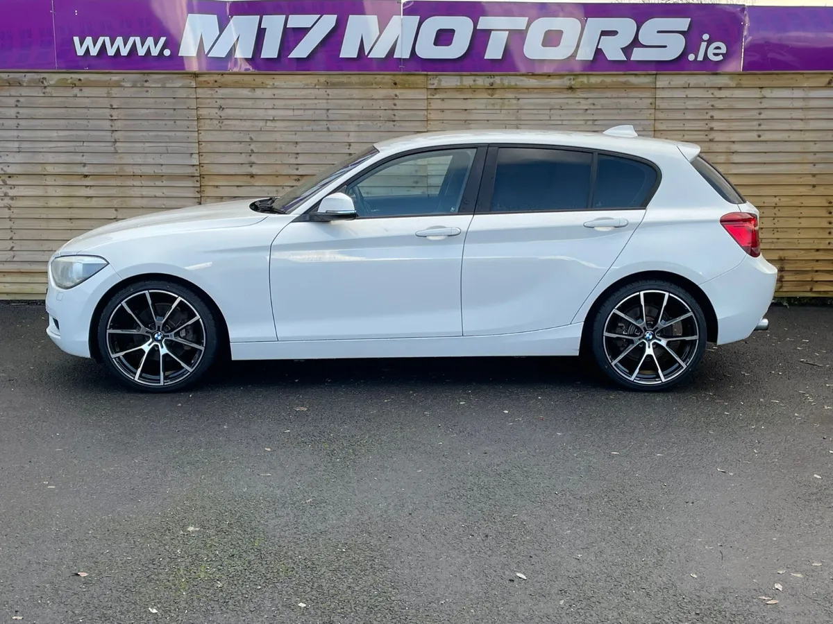 BMW 116I AUTO LOW KMS - Image 3