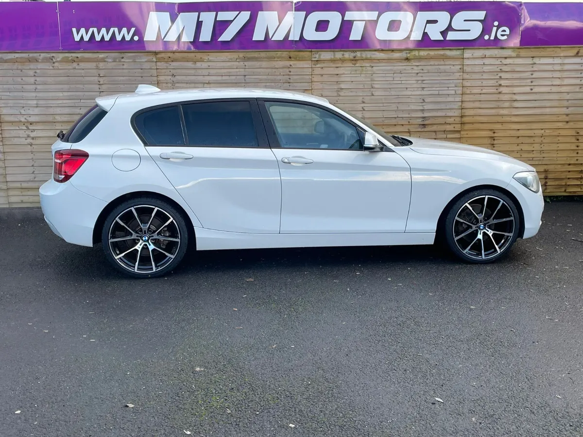 BMW 116I AUTO LOW KMS - Image 4