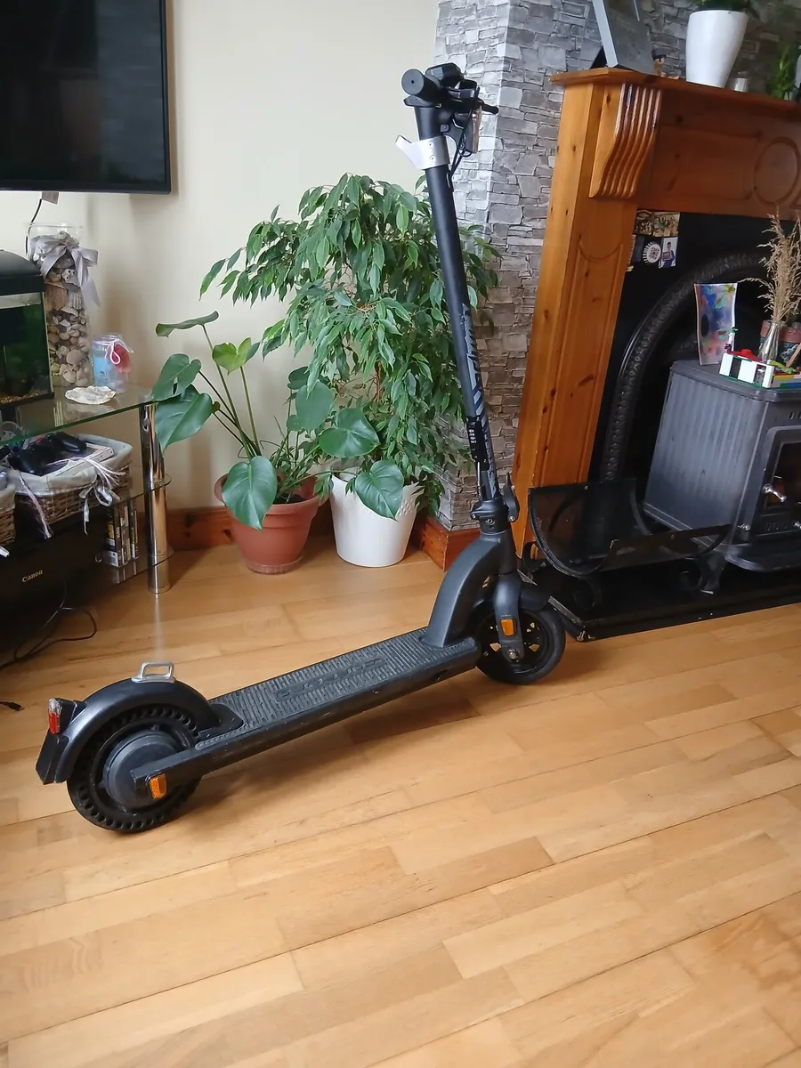 Electric scooter - Image 3