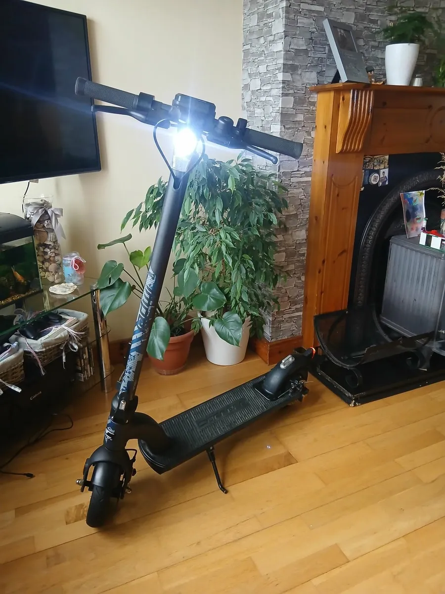 Electric scooter - Image 4