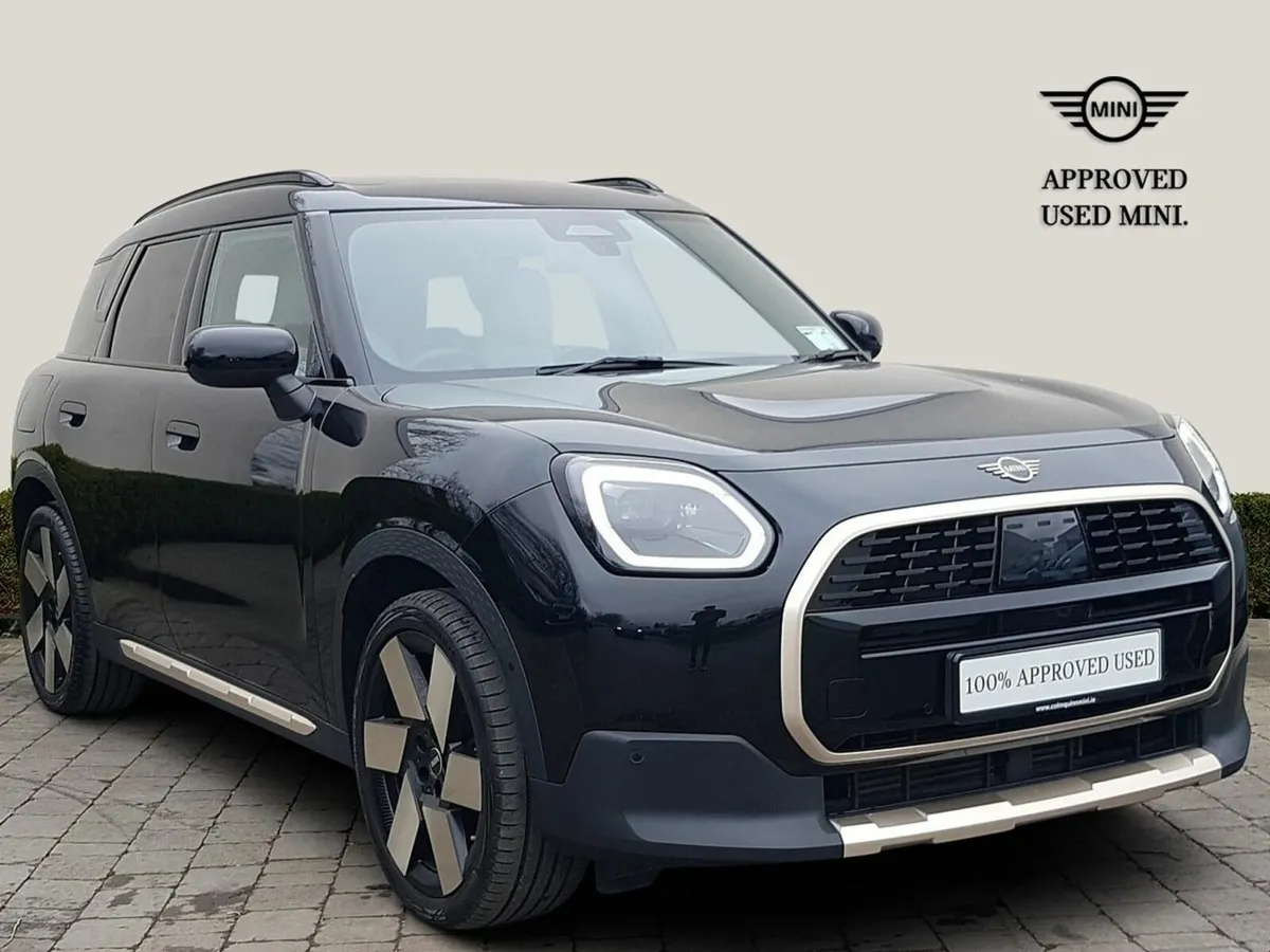 Mini Countryman Exclusive Level 2 - Image 1
