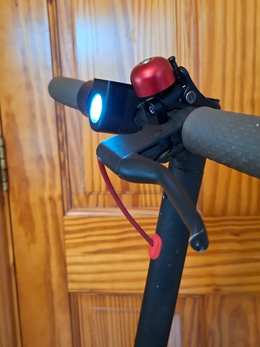 Electric scooter - Image 4