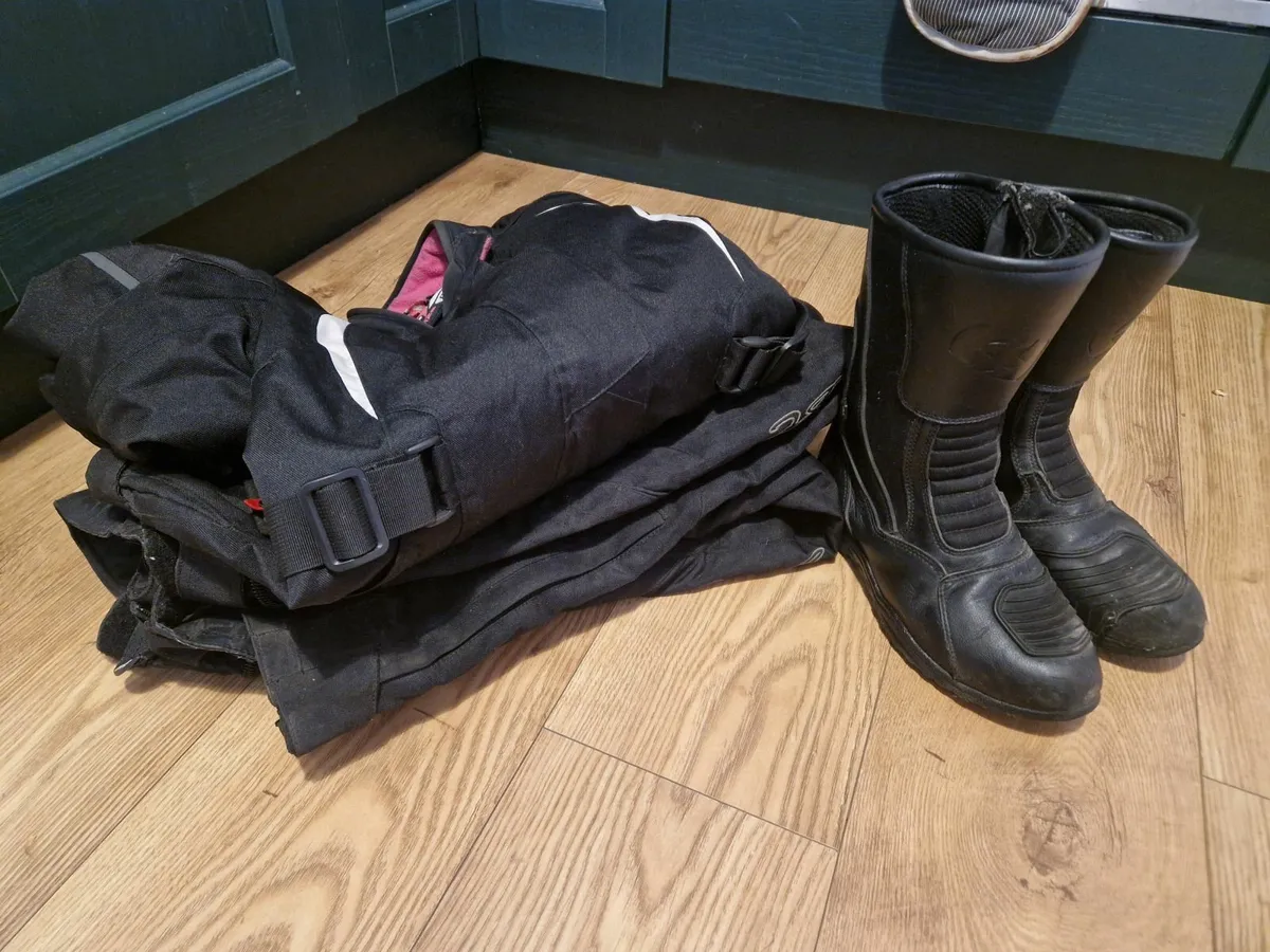 Ladies Motorcycle Gear - Image 1