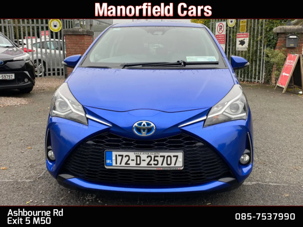 2017 172 Toyota Yaris 1.5 Petrol Hybrid Automatic - Image 3