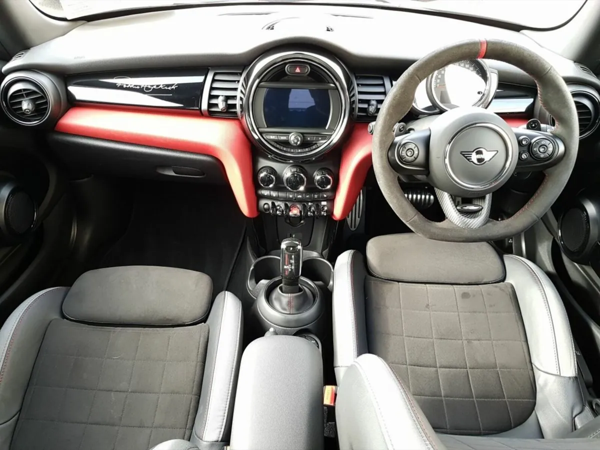 Mini Cooper Paddy Hopkirk Edition - Image 4
