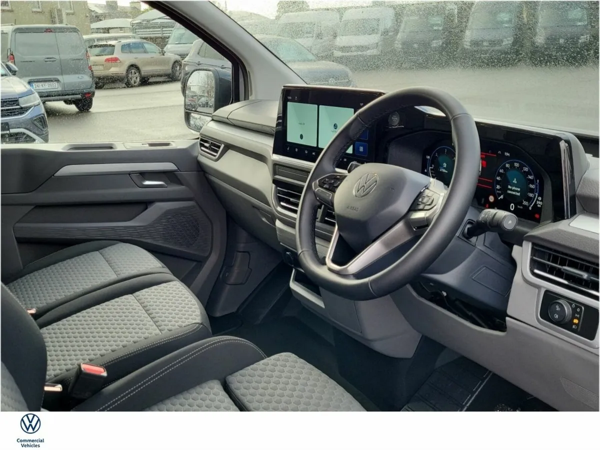 Volkswagen Caravelle LIFE 2.0 TDI 150BP 9 SEATER A - Image 3