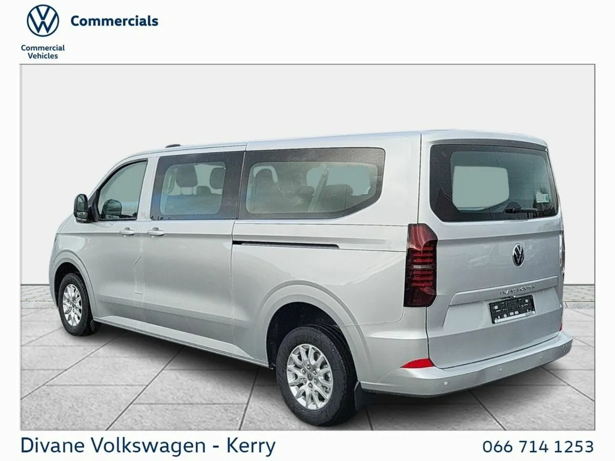 Volkswagen Caravelle LIFE 2.0 TDI 150BP 9 SEATER A - Image 4