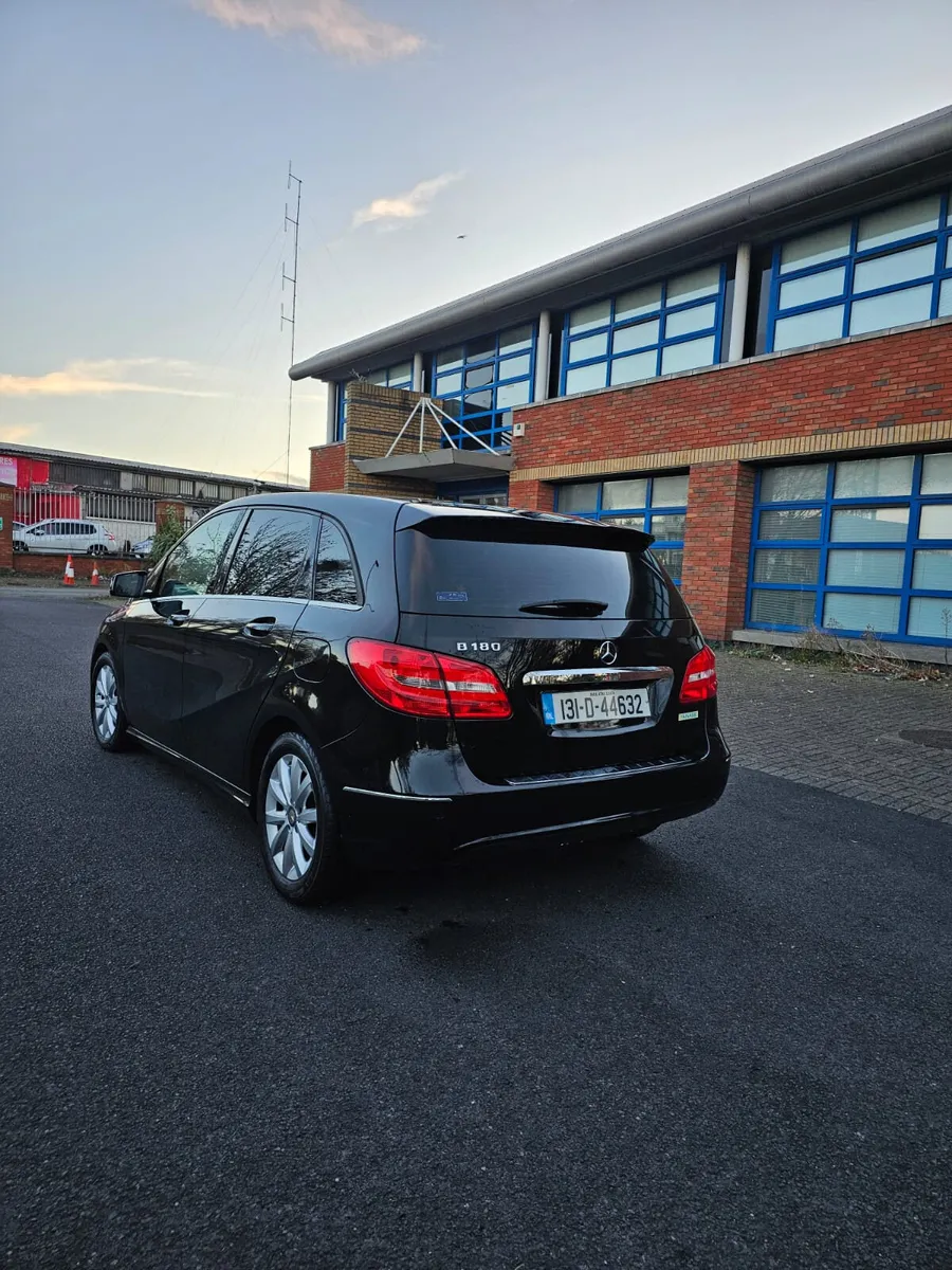 Mercedes-Benz B-Class 2013 Automatic - Image 4