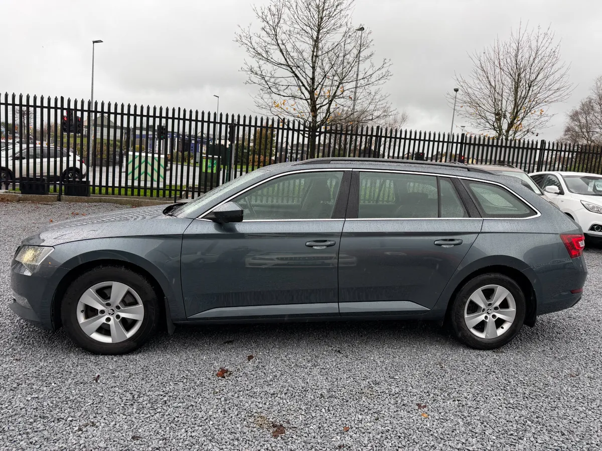 2016 (161) Skoda Superb 1.6 TDI Ambition 120BHP - Image 4