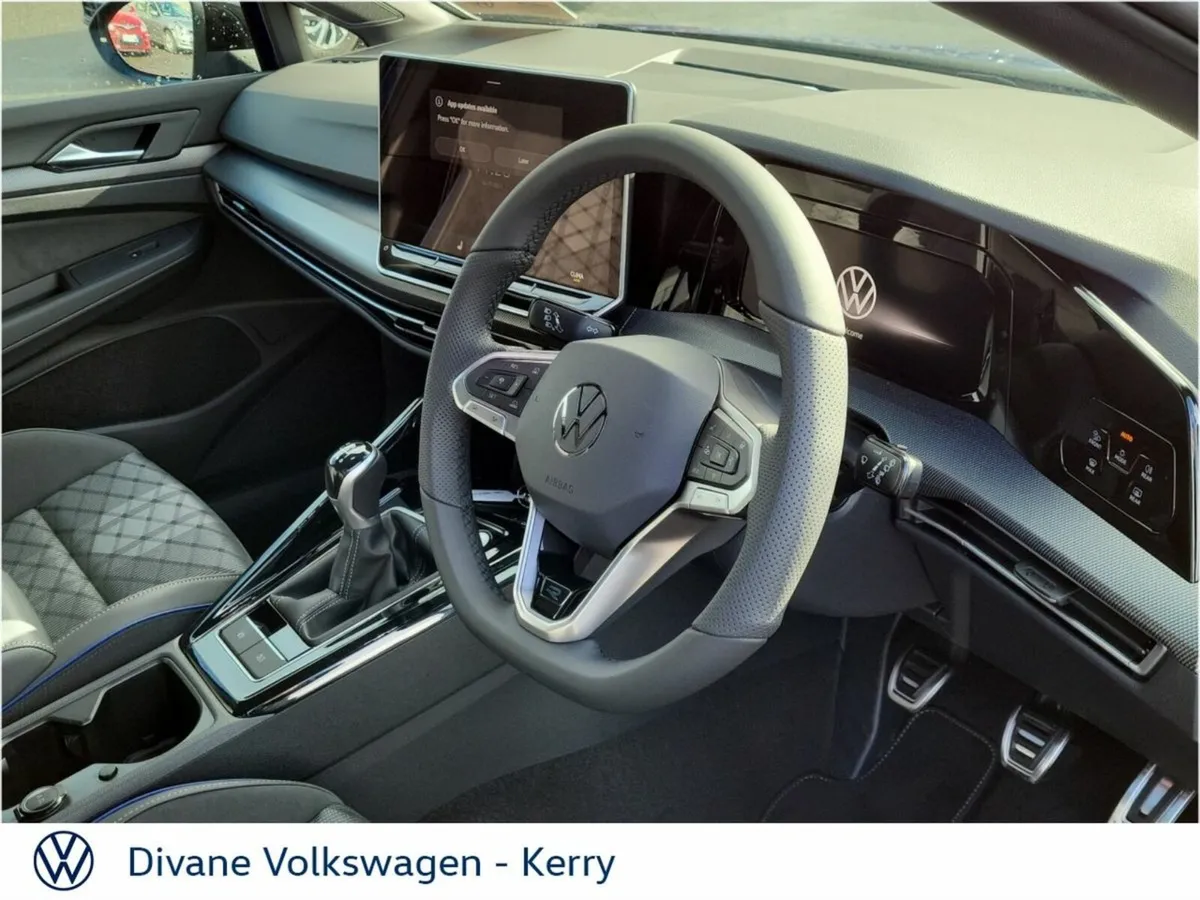 Volkswagen Golf R LINE 1.5 PETROL BLACK STYLE - Image 4