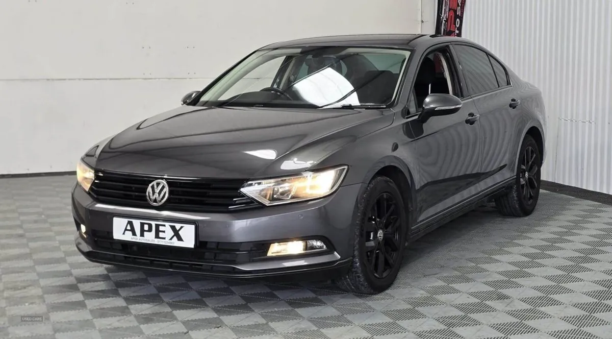 Volkswagen Passat Diesel Saloon - Image 2