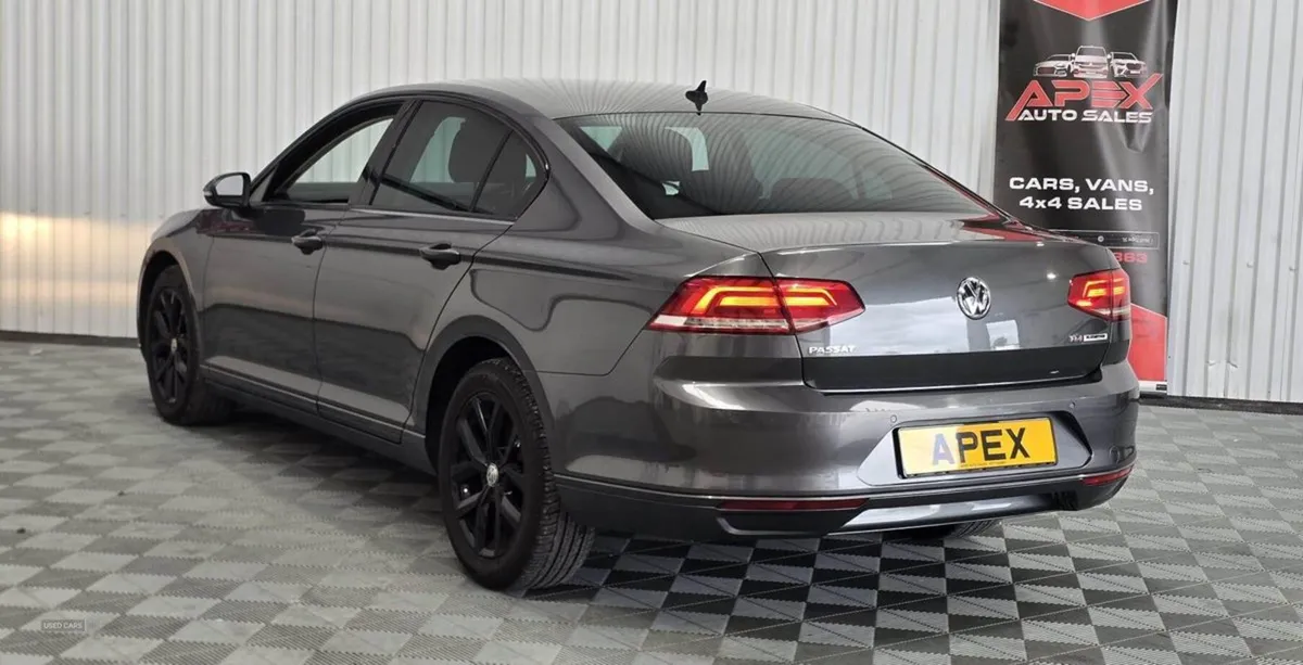 Volkswagen Passat Diesel Saloon - Image 3